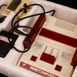 Famicom JP (Foto de Pedrux do Club 16-bit)