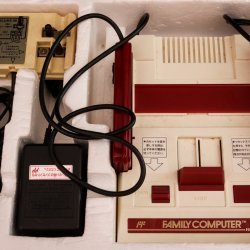 Famicom JP (Foto de Pedrux do Club 16-bit)