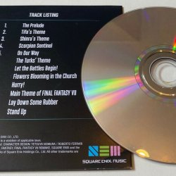 Encarte e CD da trilha sonora (verso)